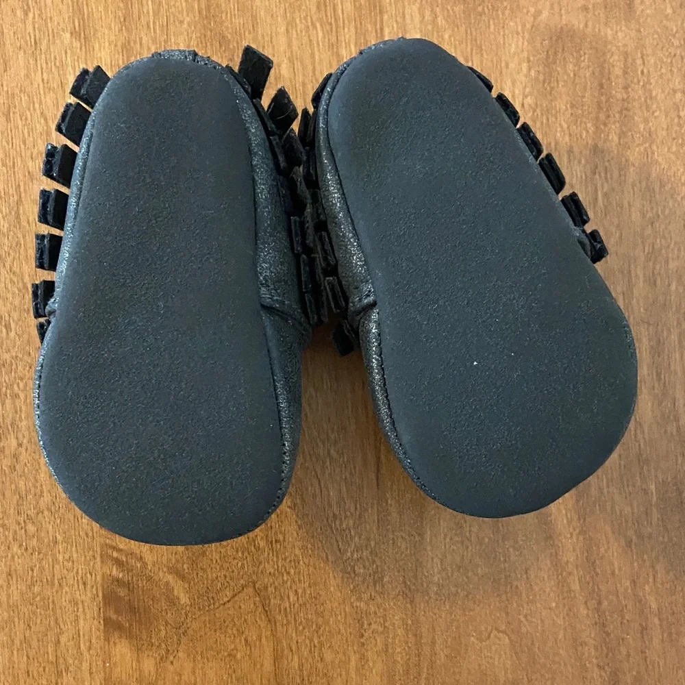 Free w/ bundle: Carters baby girl shoes